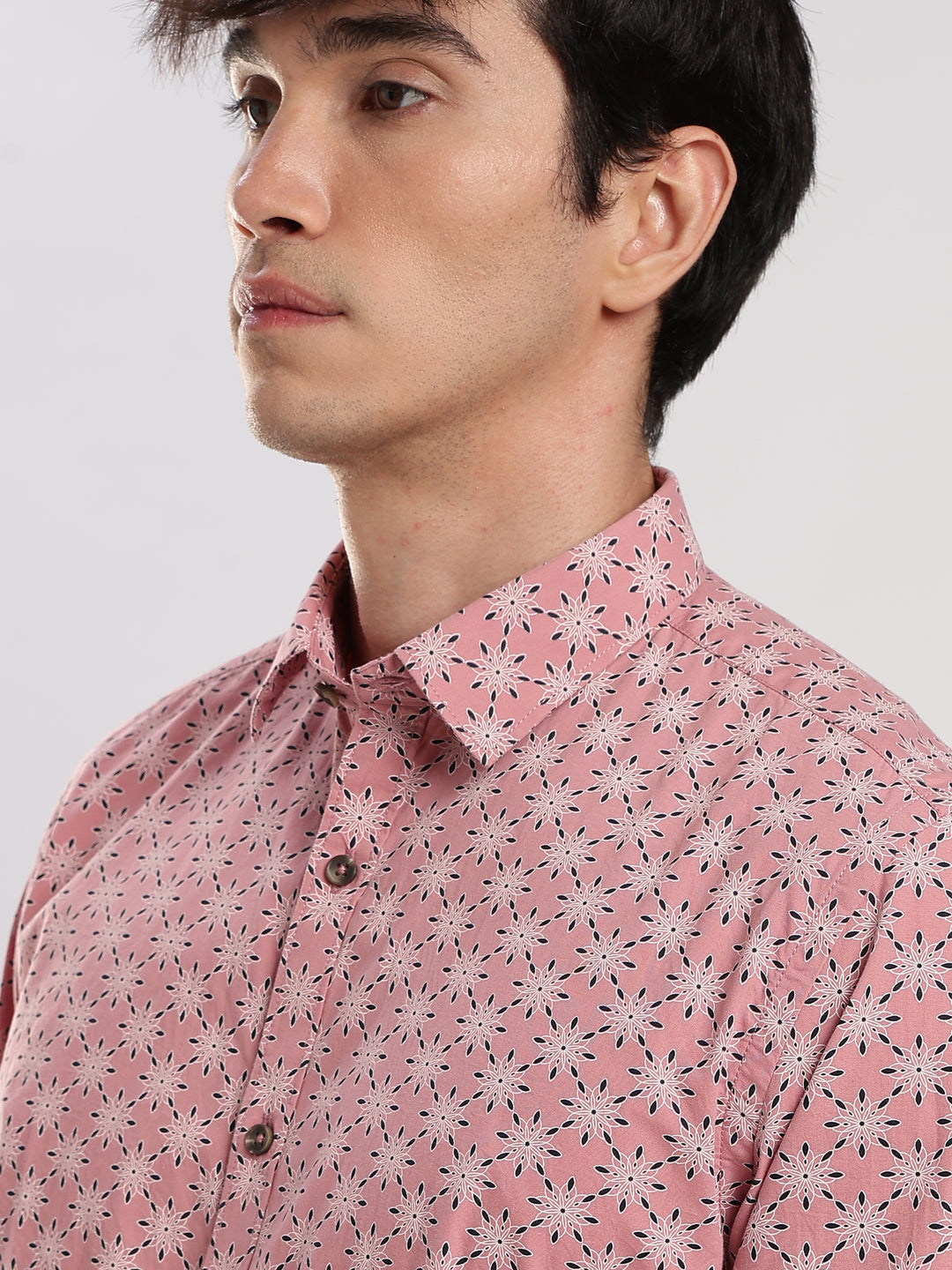 TOUNGE TIED SHIRT