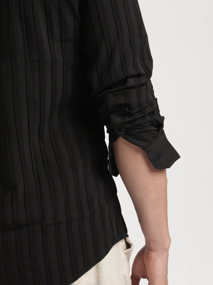 THE ONLY HUMAN BLACK MANDARIN COLLAR SHIRT