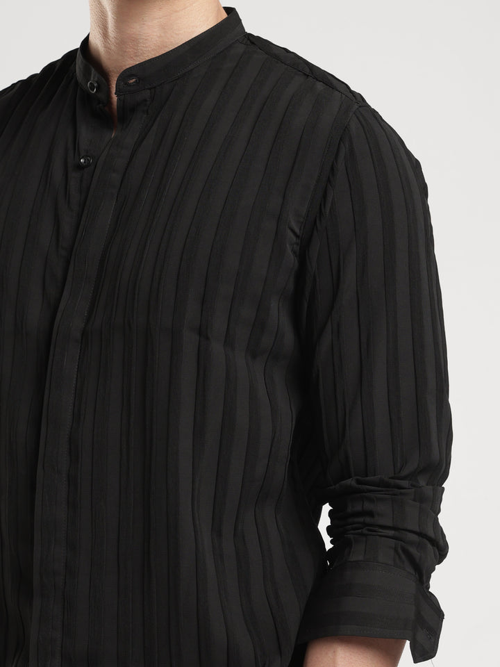 THE ONLY HUMAN BLACK MANDARIN COLLAR SHIRT