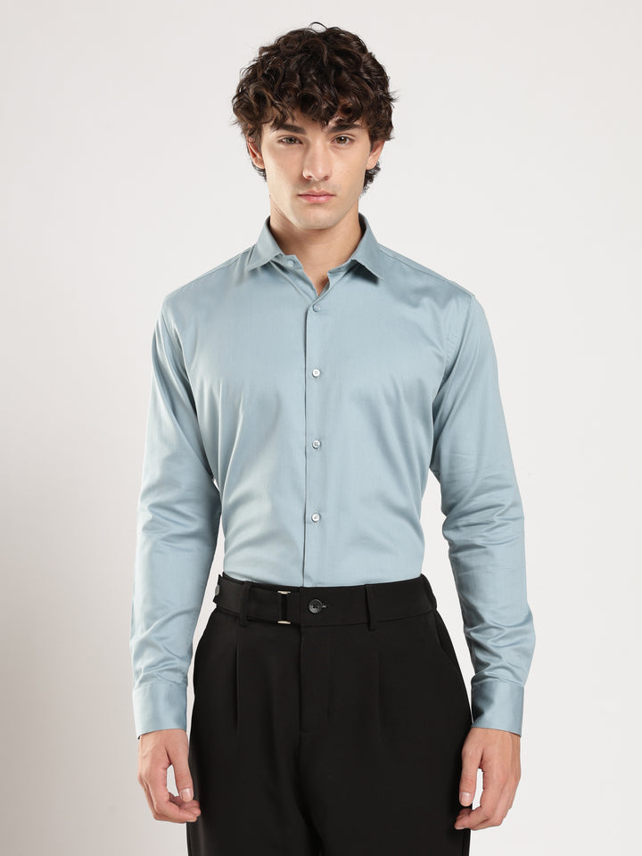 Blue Solid Slim Fit Formal Shirt