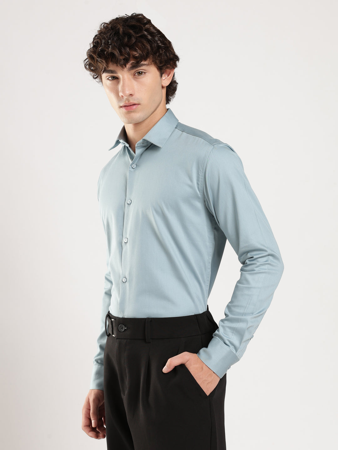 Blue Solid Slim Fit Formal Shirt