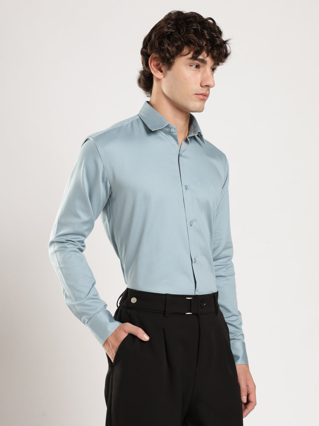 Blue Solid Slim Fit Formal Shirt