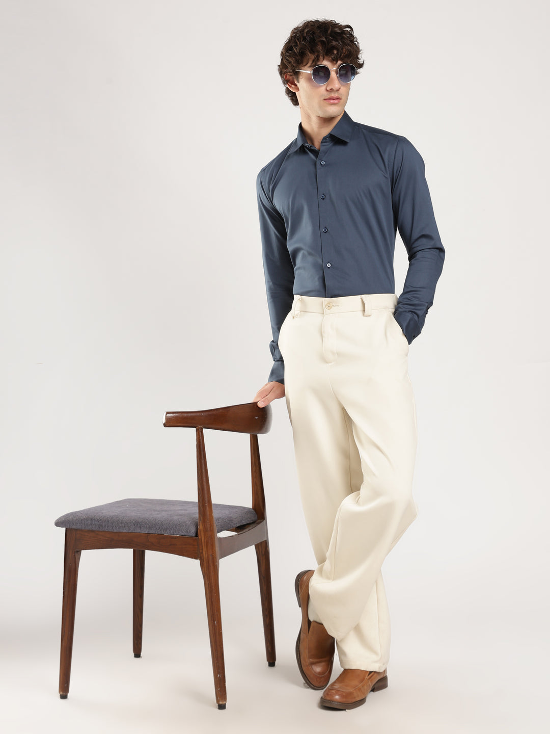 Navy Solid Slim Fit Formal Shirt
