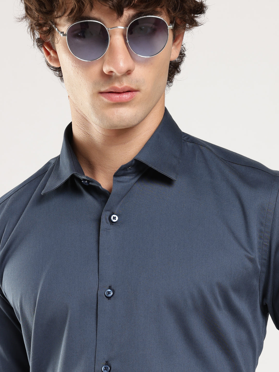 Navy Solid Slim Fit Formal Shirt