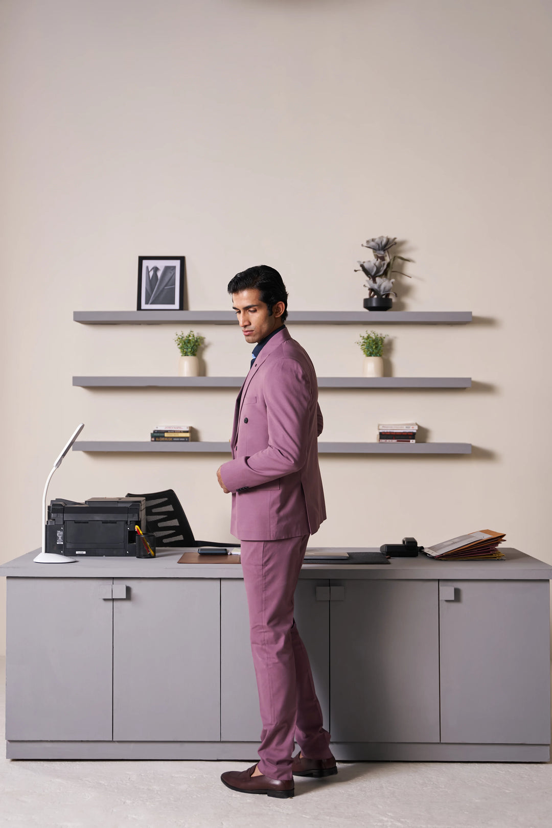Pink Solid Slim Fit Lapel Collar Double Breasted Causal Blazer
