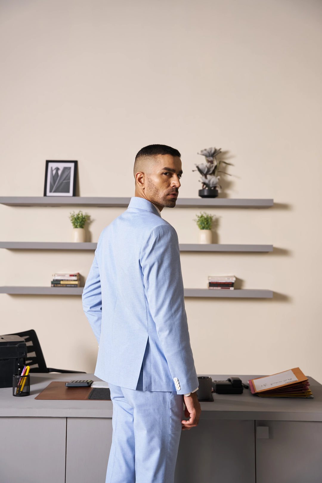 Blue Solid Slim Fit Lapel Collar Double Breasted Causal Blazer