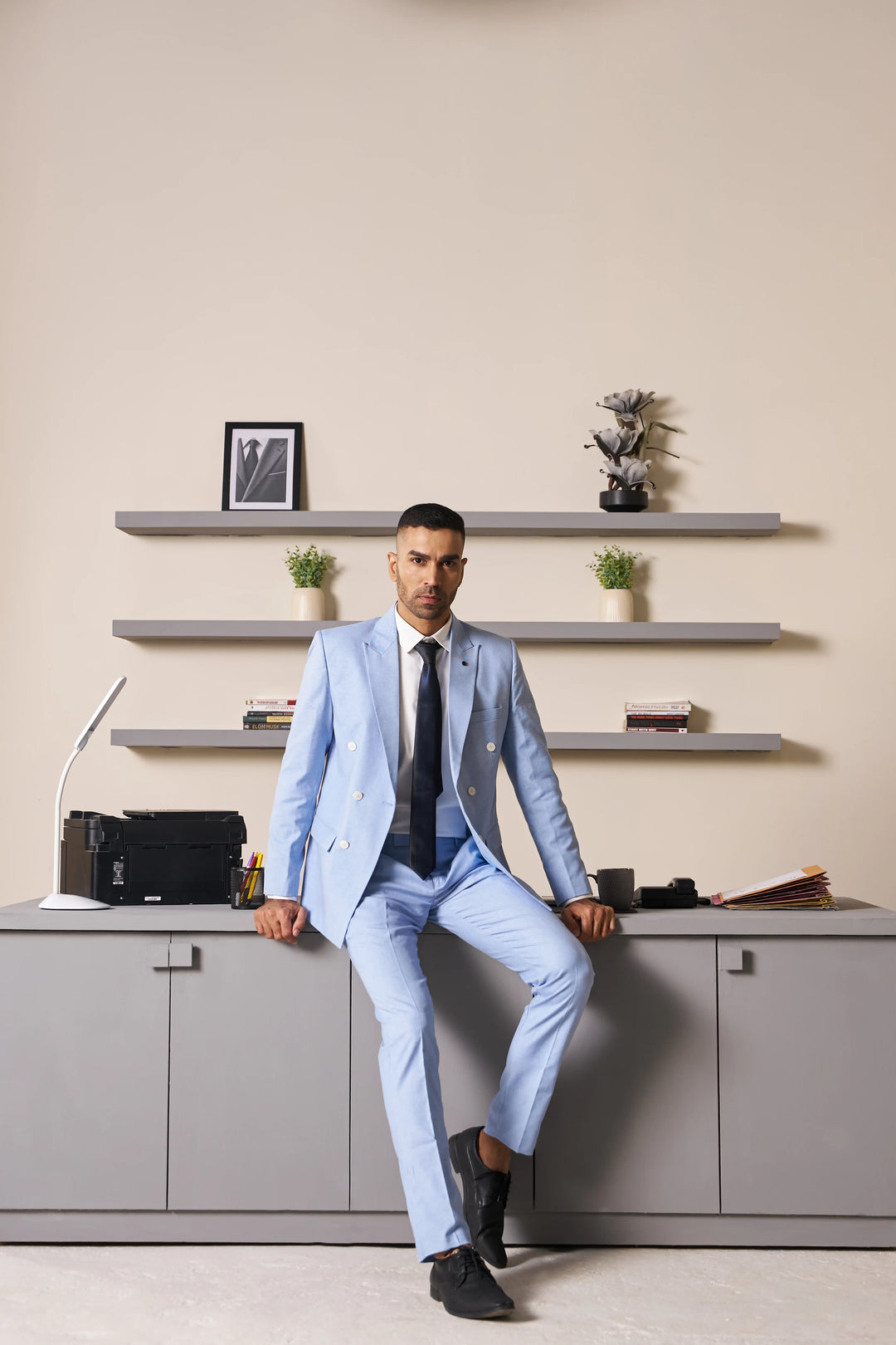 Blue Solid Slim Fit Lapel Collar Double Breasted Causal Blazer