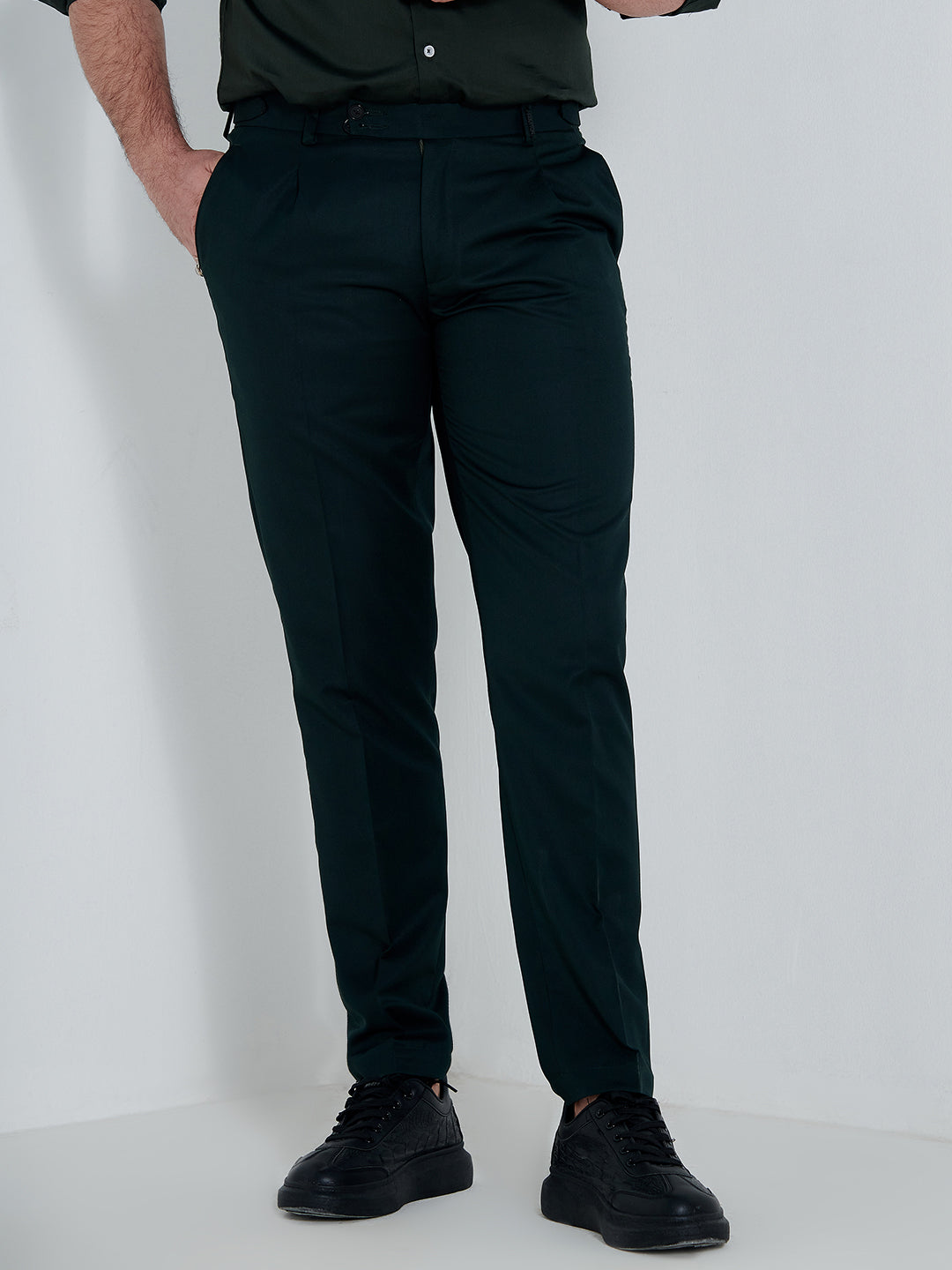 Monobi mens green trousers with integrated belt